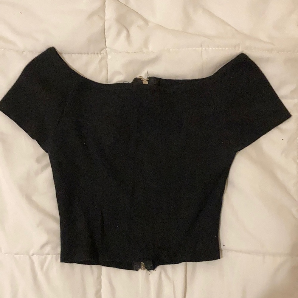 Black off the shoulder crop top with gold zipper along back size S